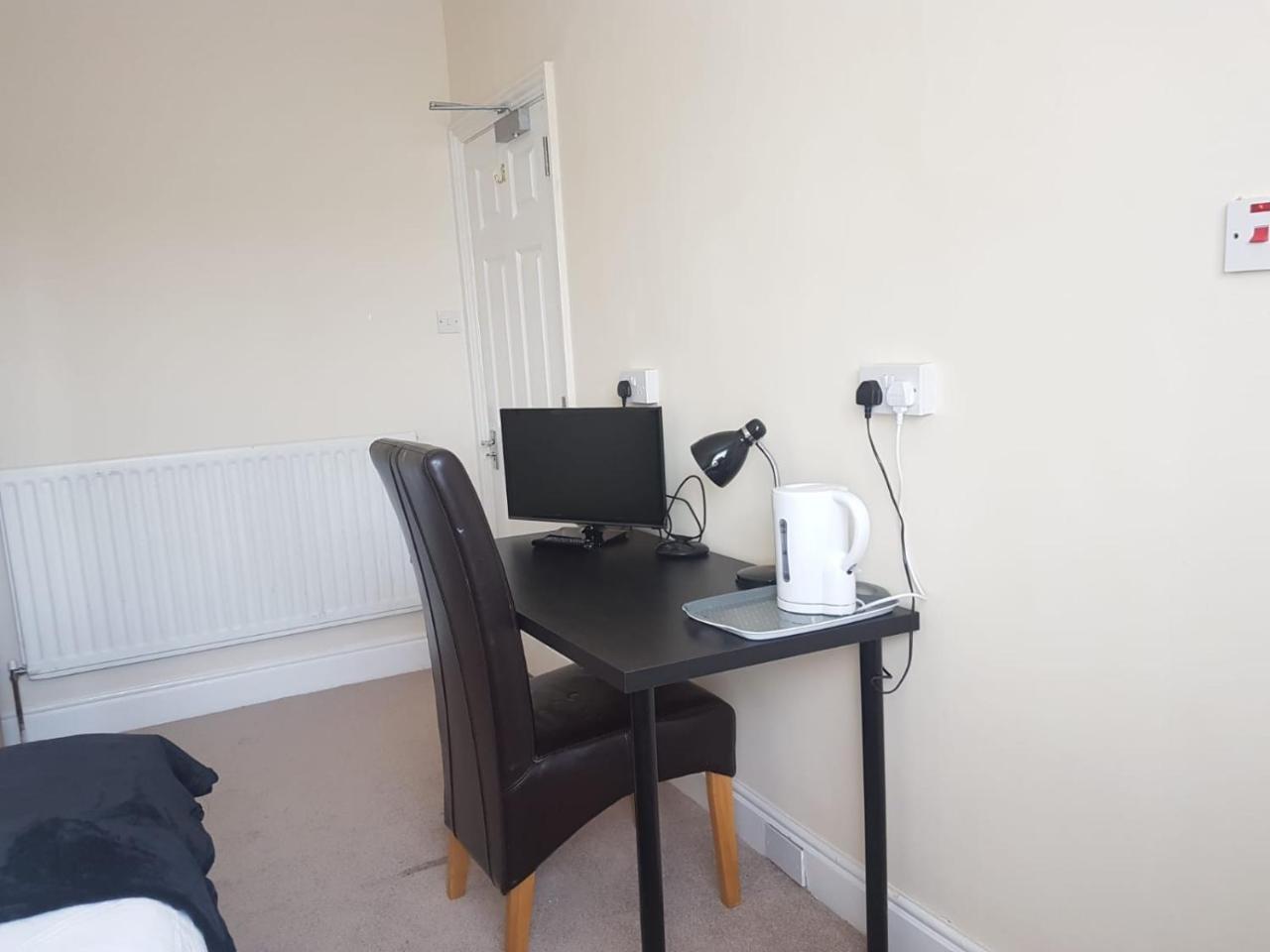 Carmel Serviced Rooms Southampton Room photo