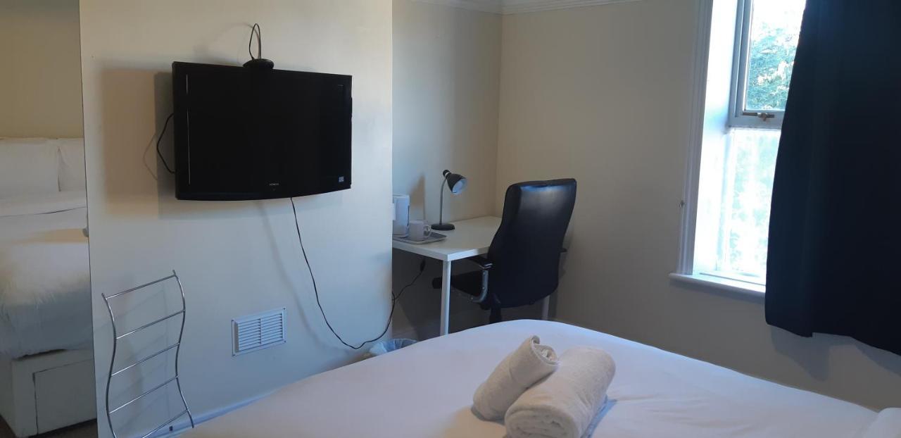 Carmel Serviced Rooms Southampton Room photo