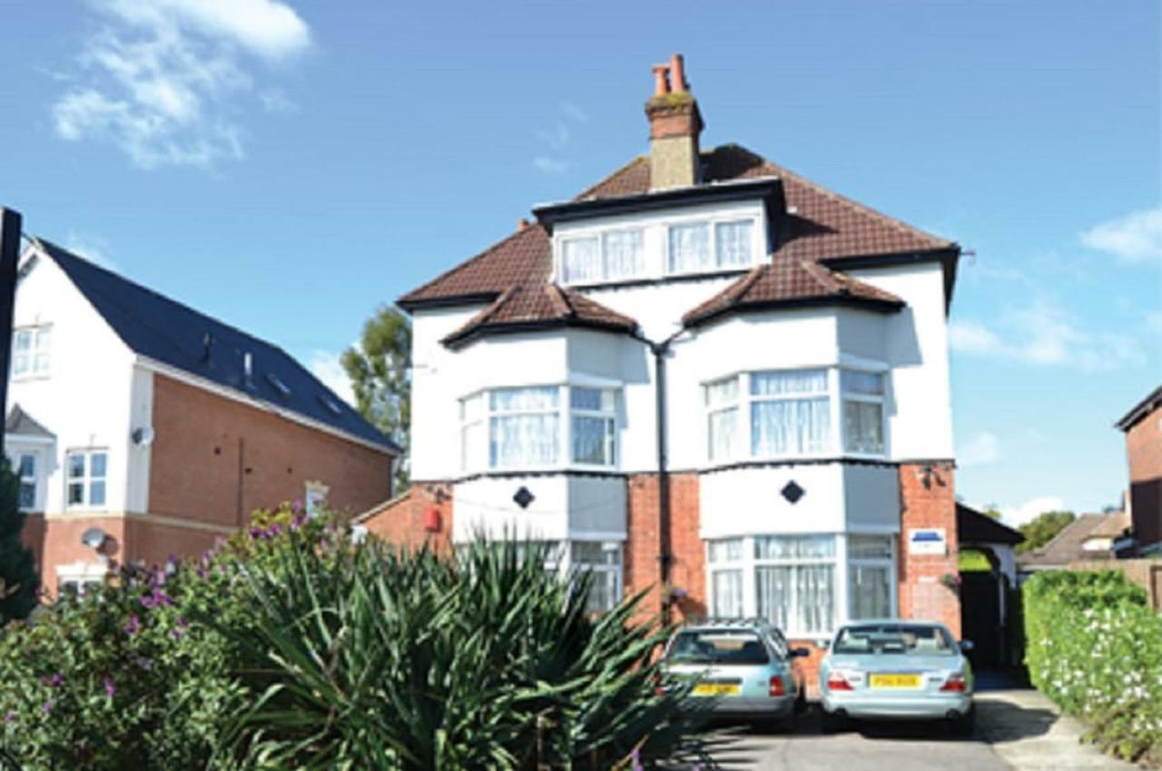 Carmel Serviced Rooms Southampton Exterior photo